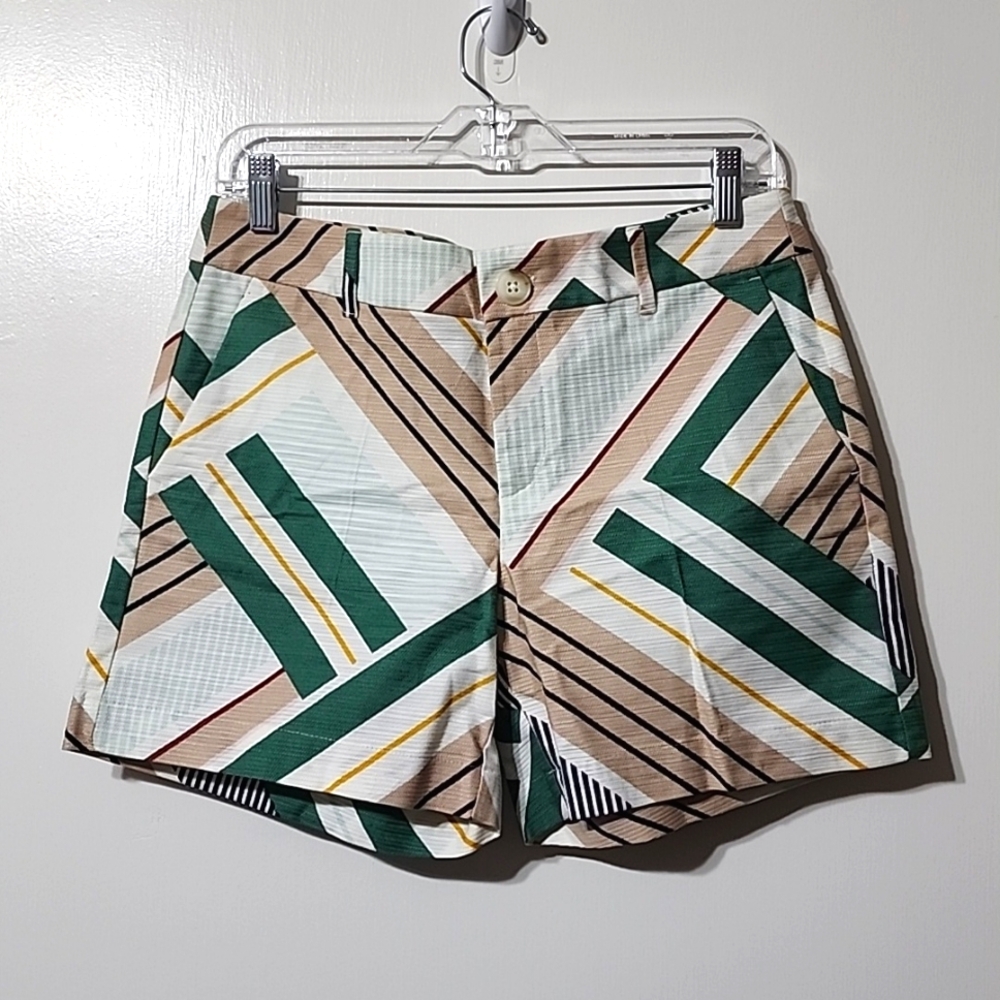 Ann Taylor Geometric 6" short w/ pockets